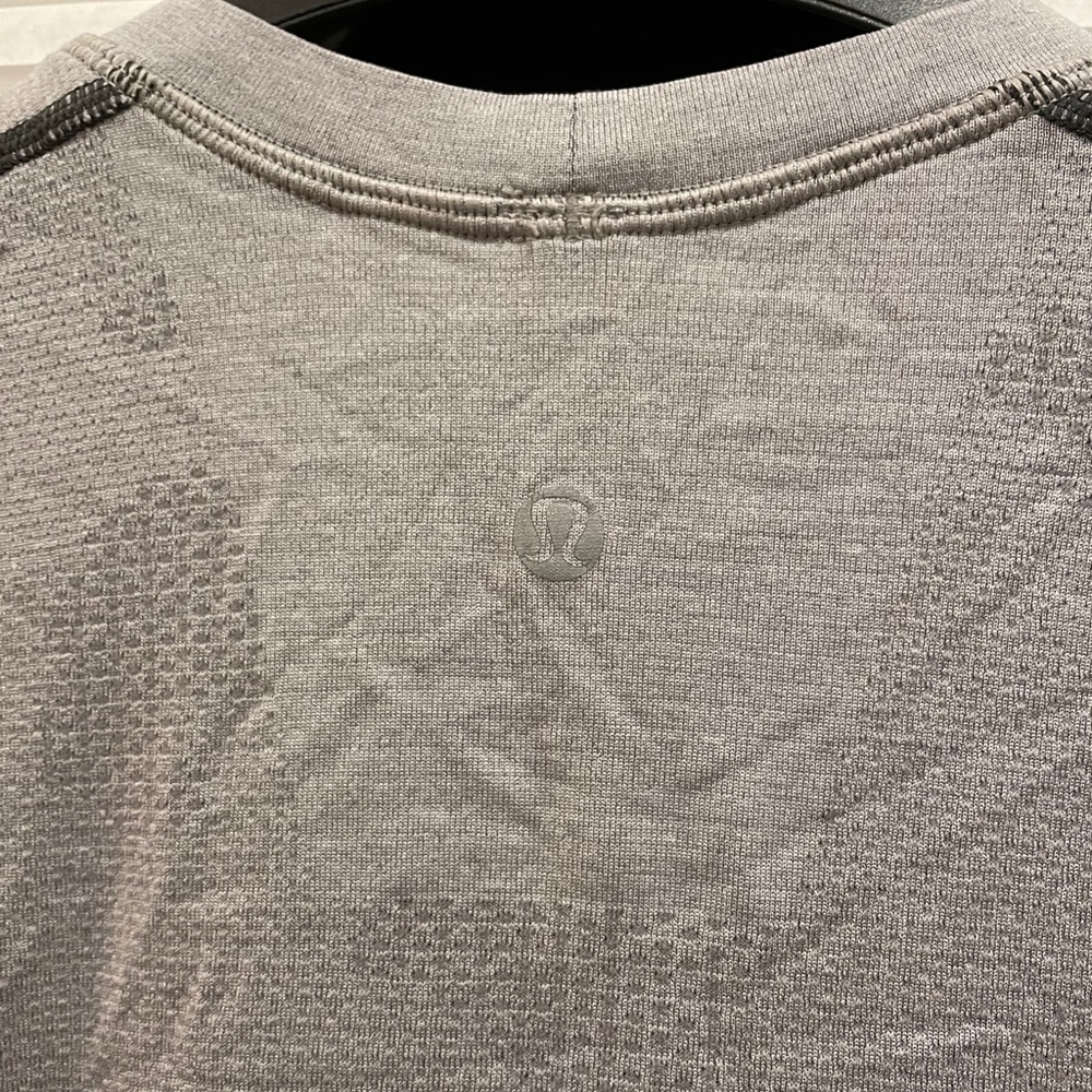Lululemon Men’s Small T-Shirt